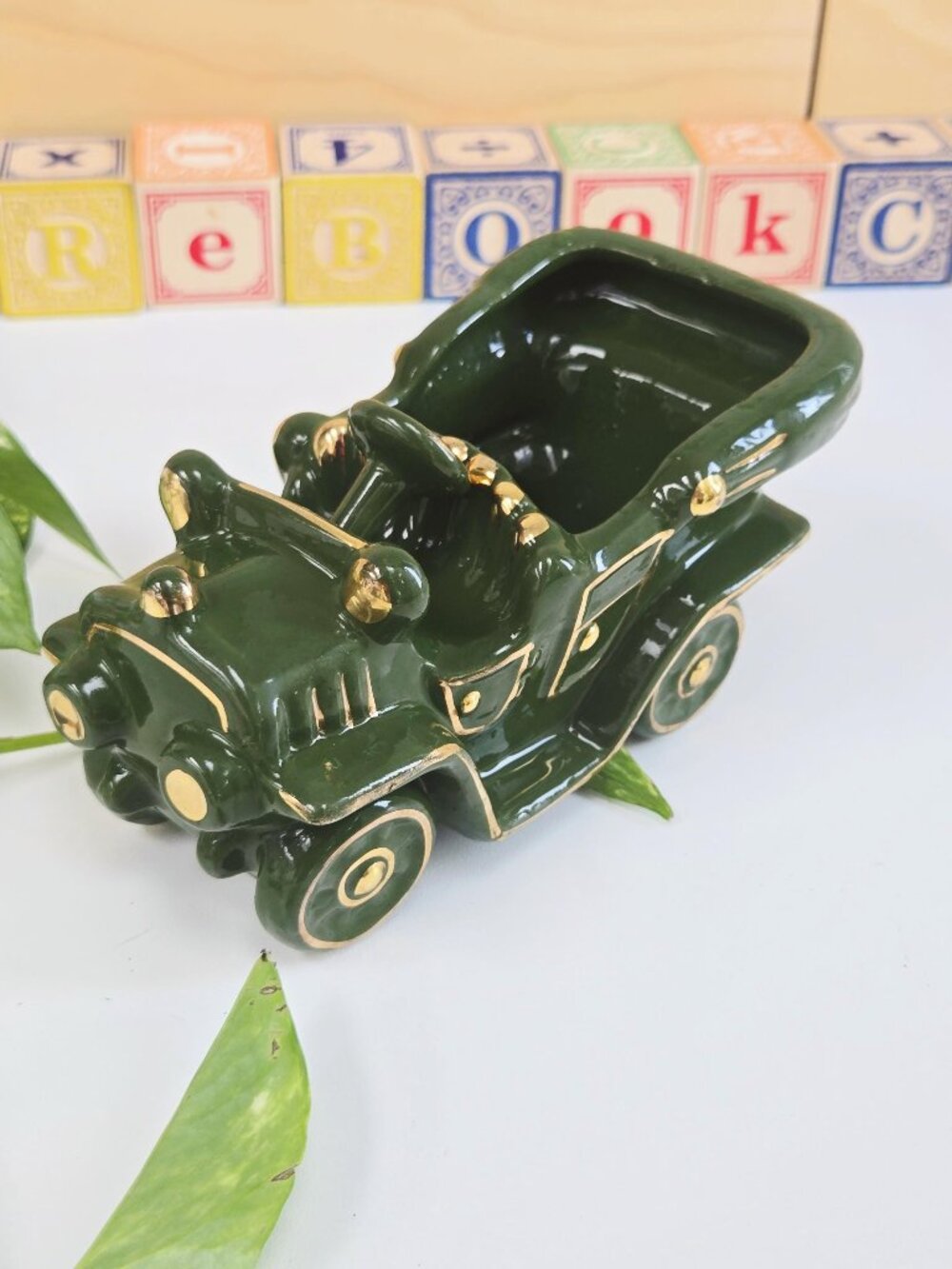 3/$35❤️Vintage Mid Century Ceramic Car Planter | Green & Gold Vintage Planter